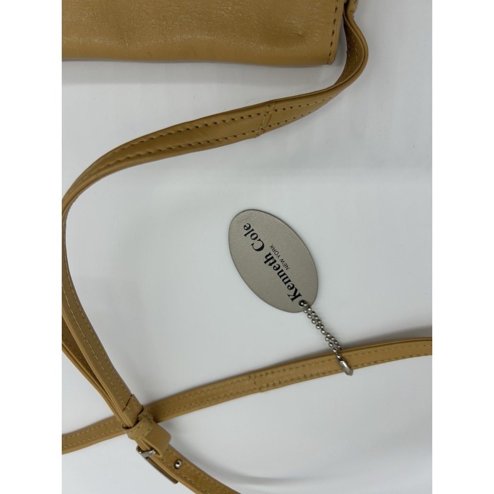 Kenneth Cole New York Leather Crossbody Bag Purse Beige - Picture 3 of 10